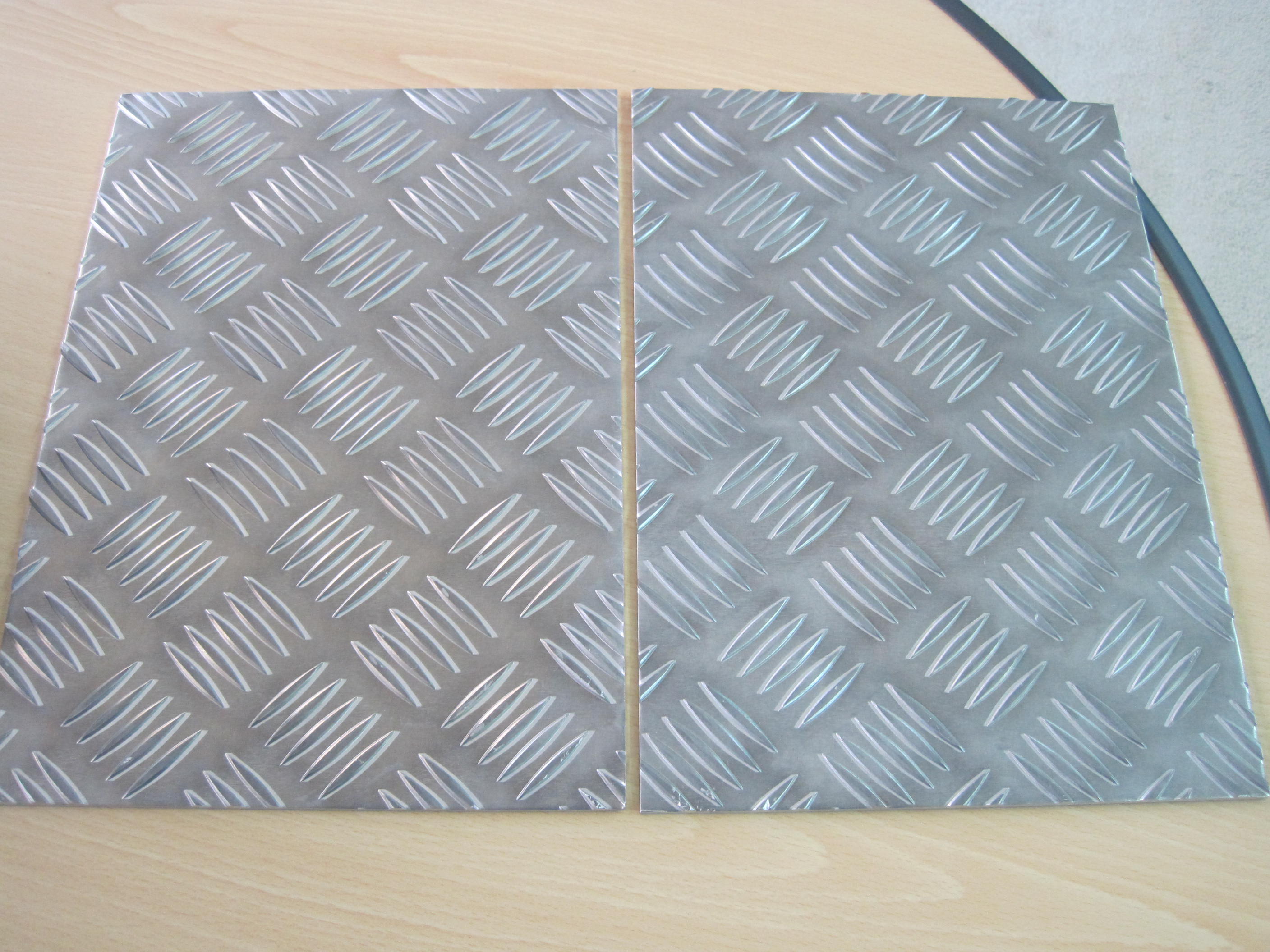 5-bar Aluminum Tread Plate