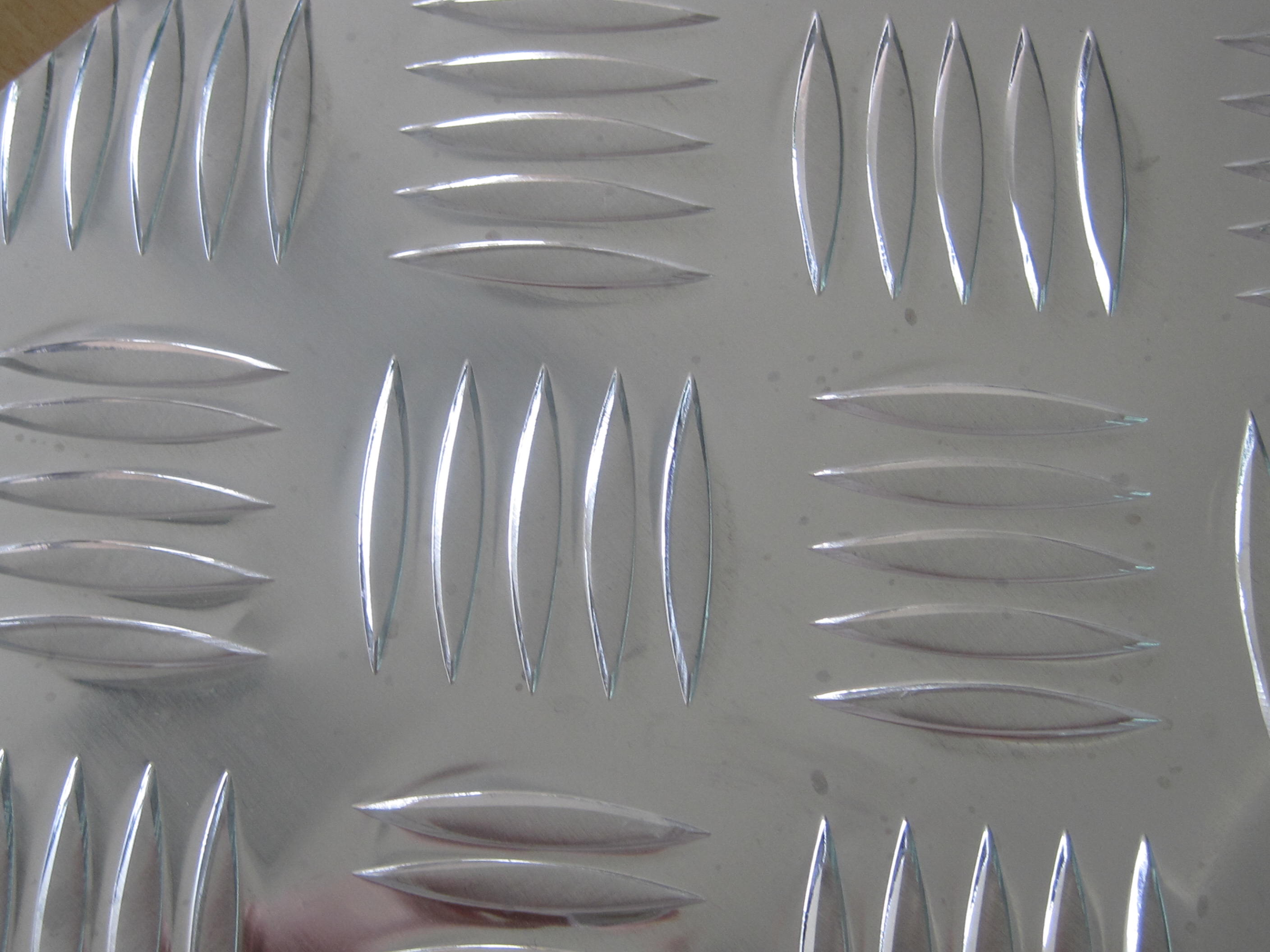 big five bar pattern aluminium plate